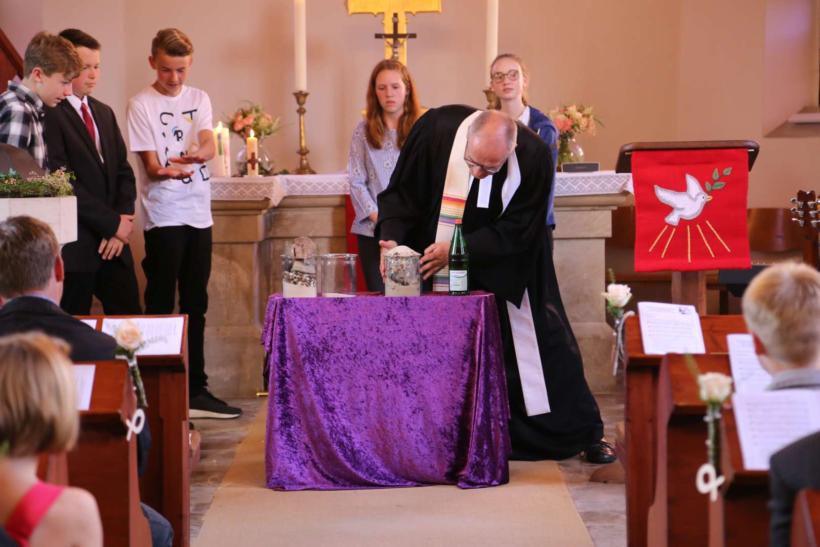 Abendmahlsgottesdienst der Konfirmanden in Weenzen