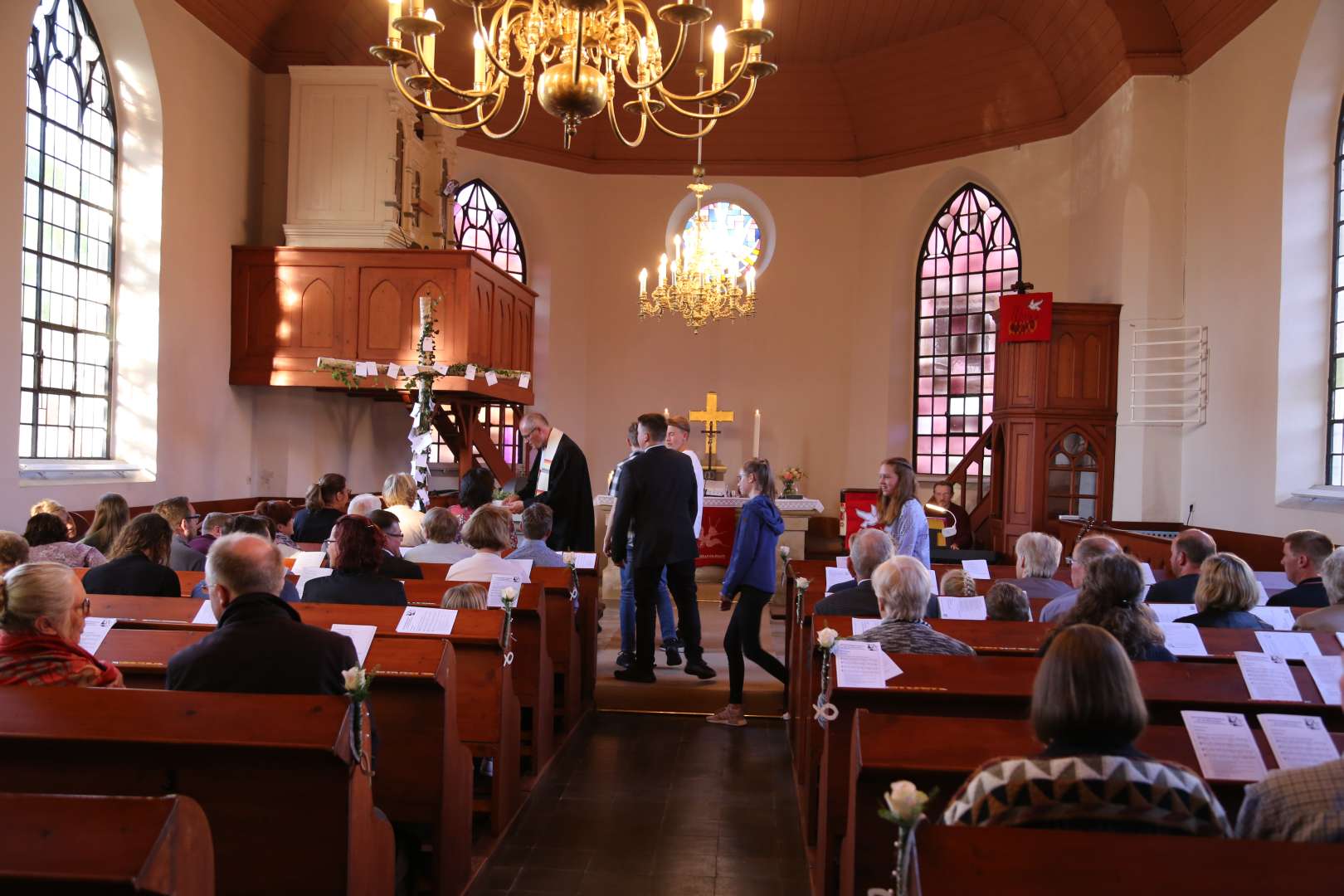 Abendmahlsgottesdienst der Konfirmanden in Weenzen