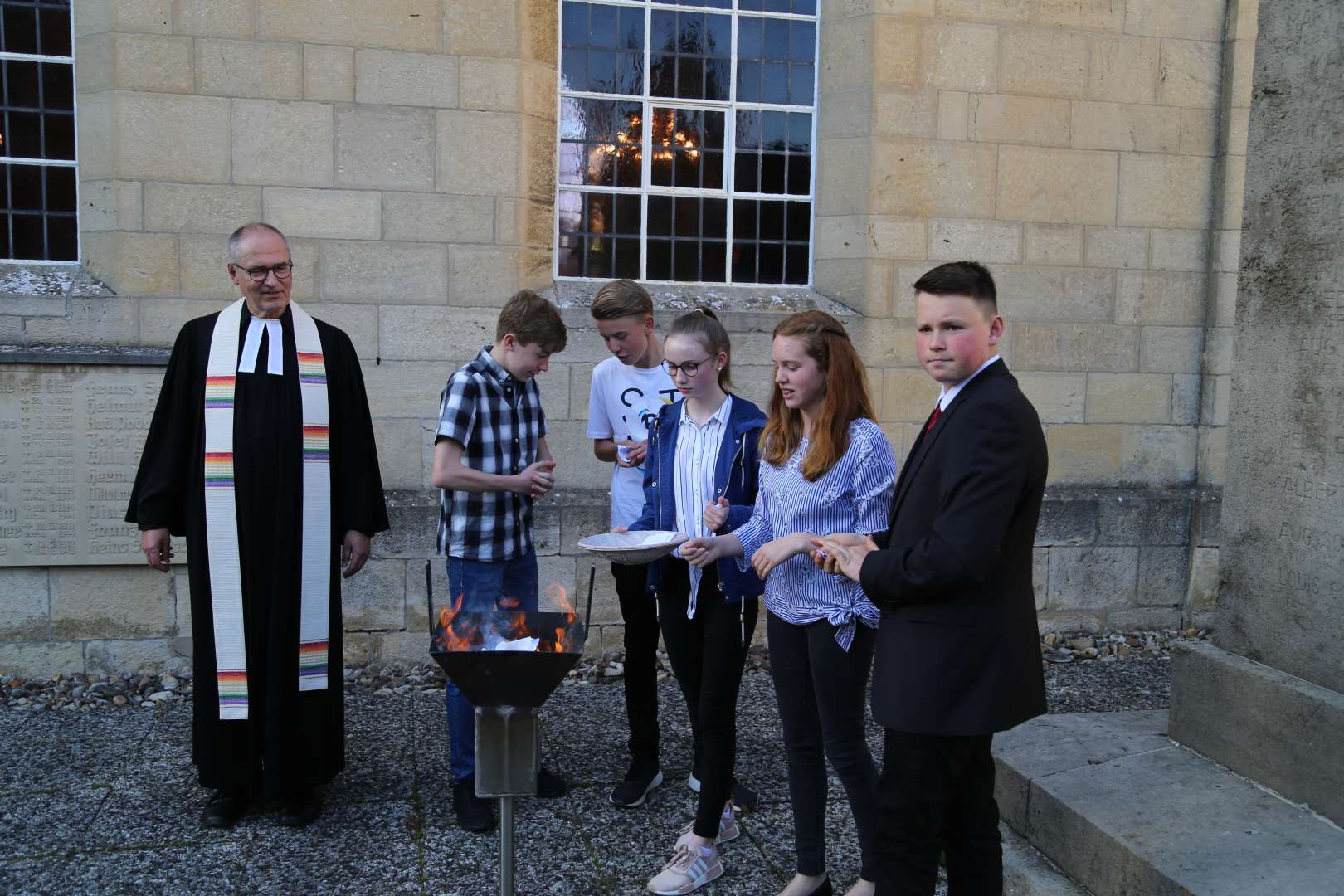 Abendmahlsgottesdienst der Konfirmanden in Weenzen