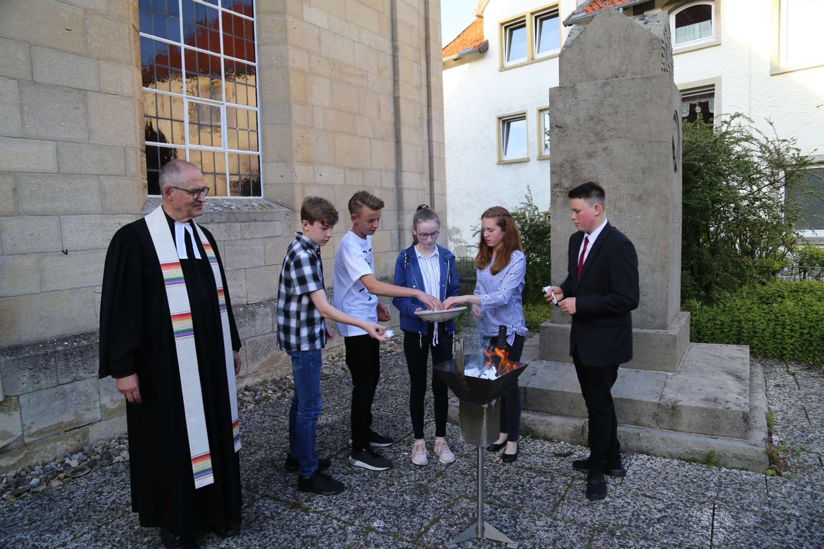 Abendmahlsgottesdienst der Konfirmanden in Weenzen