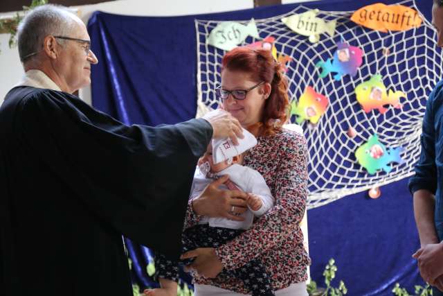 Ökumenischer Pfingstgottesdienst im Reitstall