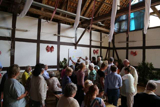 Ökumenischer Pfingstgottesdienst im Reitstall