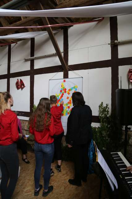 Ökumenischer Pfingstgottesdienst im Reitstall