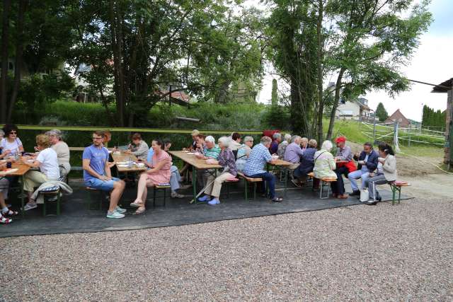 Ökumenischer Pfingstgottesdienst im Reitstall