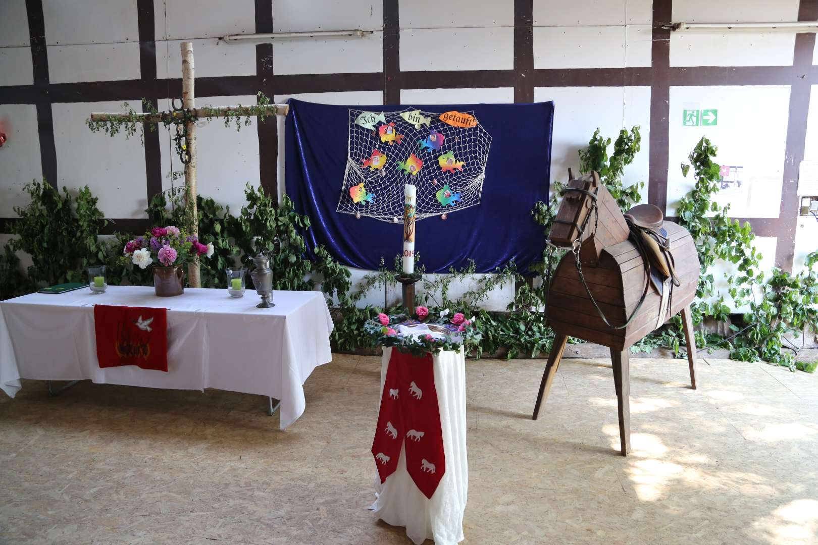 Ökumenischer Pfingstgottesdienst im Reitstall