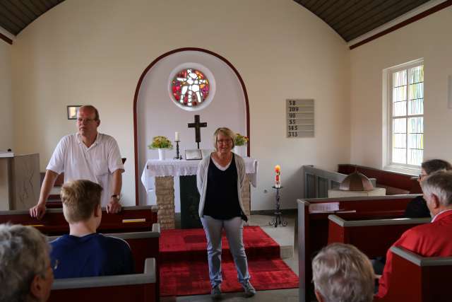 3, Sommerkirche unterwegs zu den Quellen in Fölziehausen