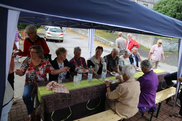 3, Sommerkirche unterwegs zu den Quellen in Fölziehausen