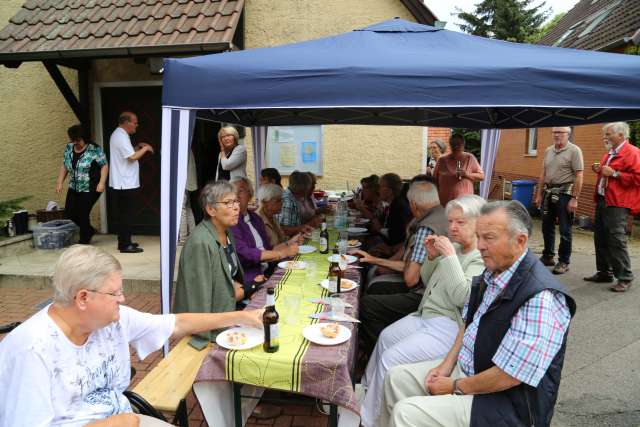 3, Sommerkirche unterwegs zu den Quellen in Fölziehausen