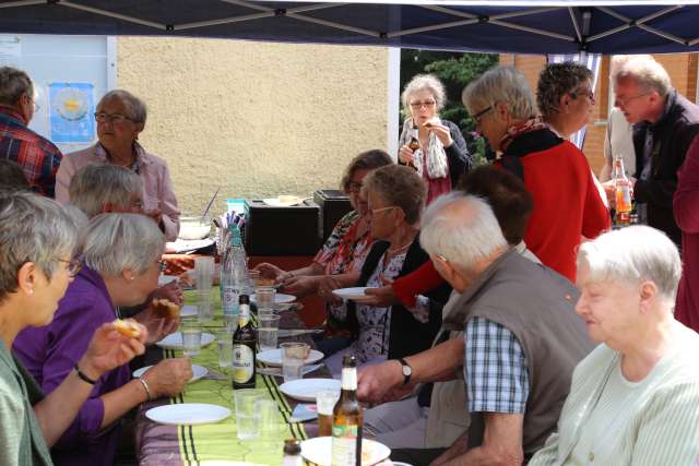 3, Sommerkirche unterwegs zu den Quellen in Fölziehausen