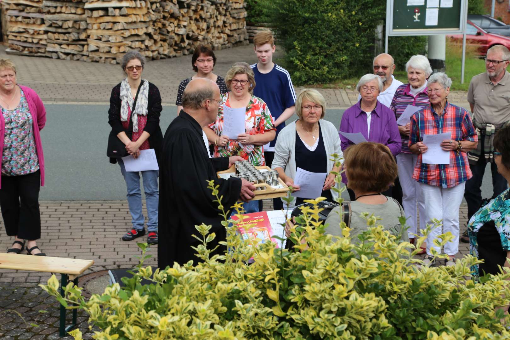 3, Sommerkirche unterwegs zu den Quellen in Fölziehausen