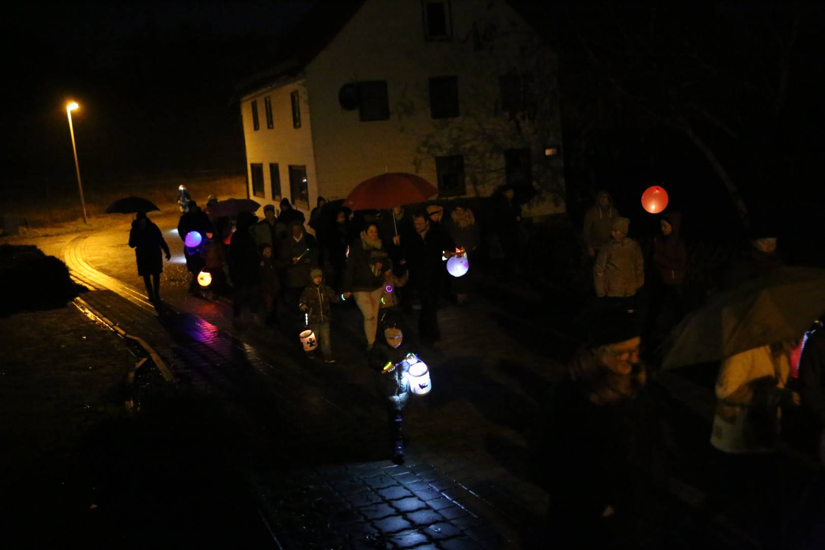 Martinsandacht mit Laternenumzug