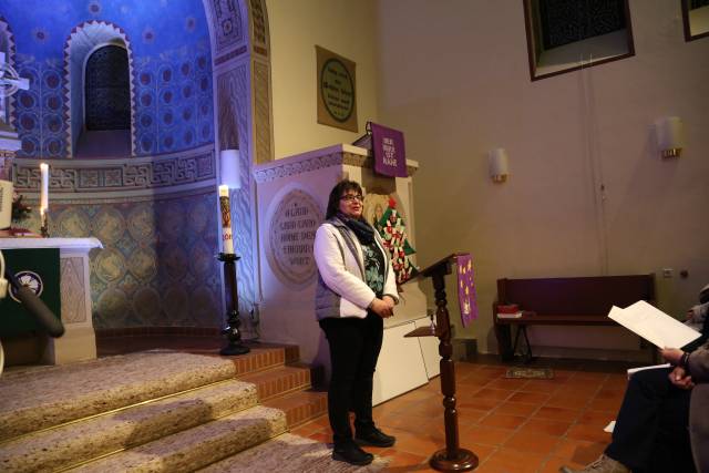 Lichtergottesdienst in der St. Franziskuskirche und Auftakt des "Lebendigen Adventskalenders"