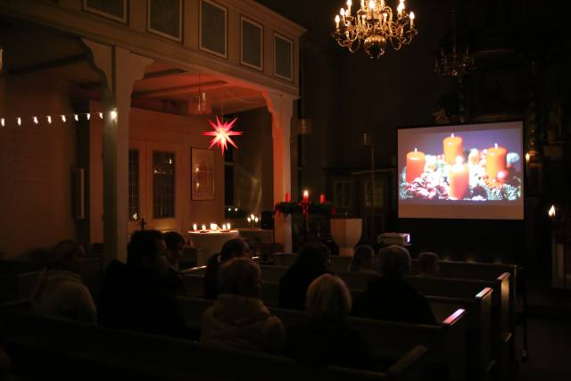 1. Türchen des "Lebendigen Adventskalenders" in der Katharinenkirche