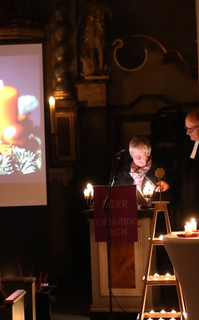 1. Türchen des "Lebendigen Adventskalenders" in der Katharinenkirche