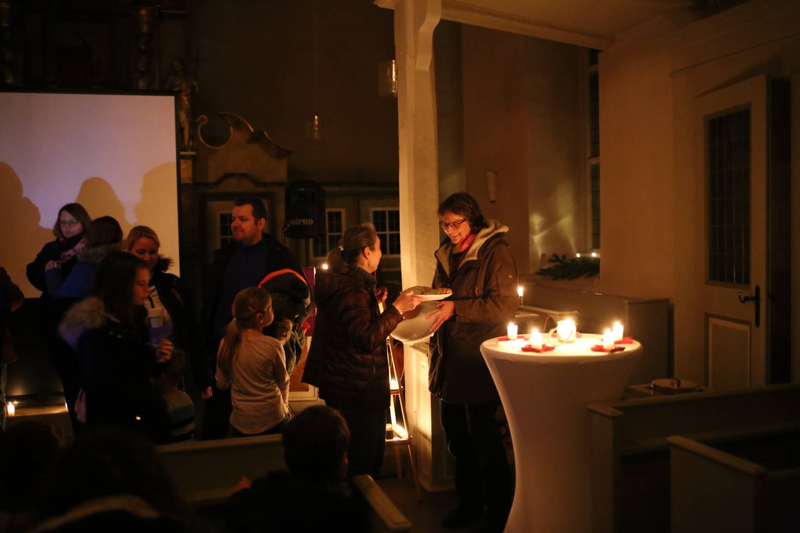 1. Türchen des "Lebendigen Adventskalenders" in der Katharinenkirche