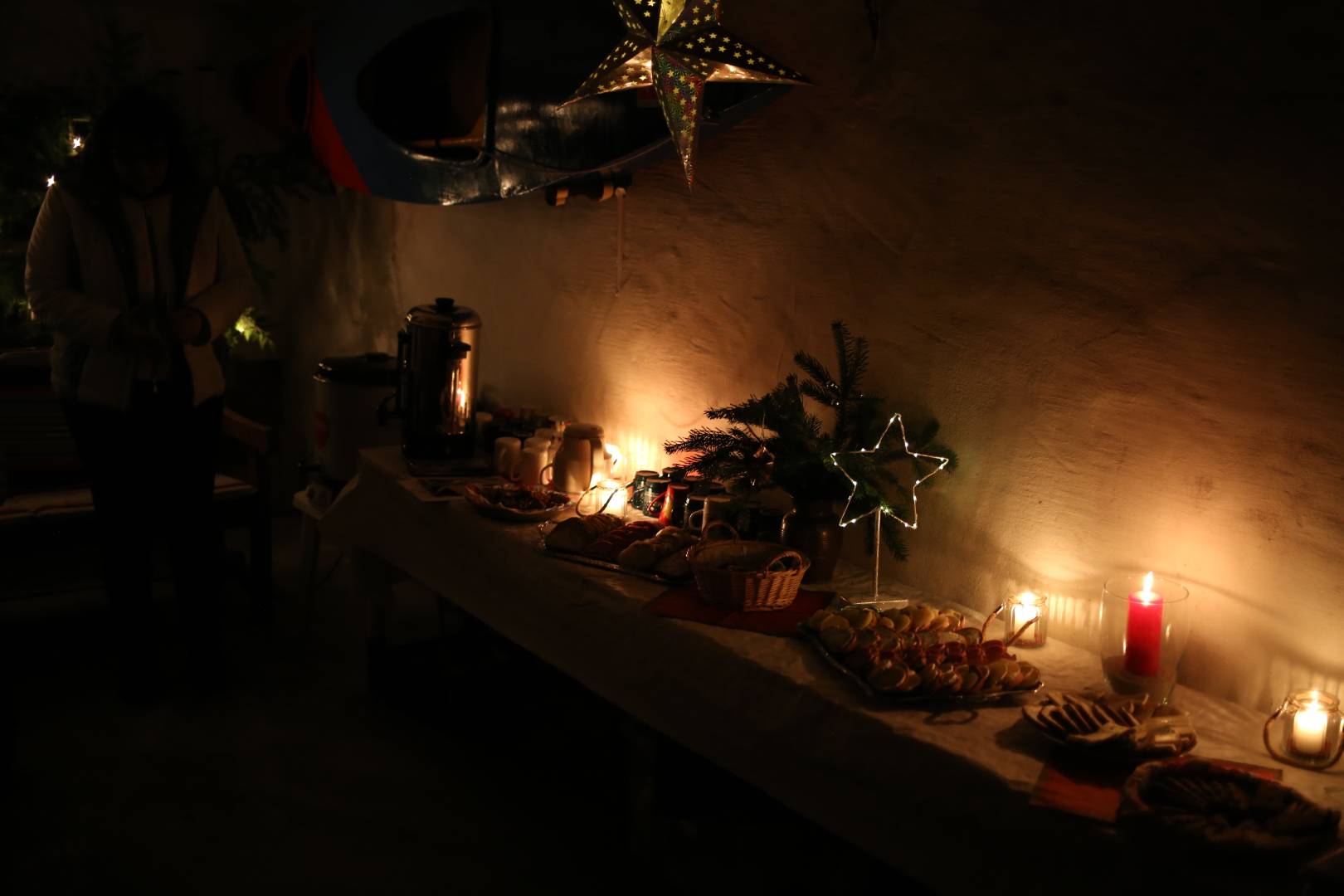 2. Türchen des "Lebendigen Adventskalenders" bei Familie Sawatzky/Heuer