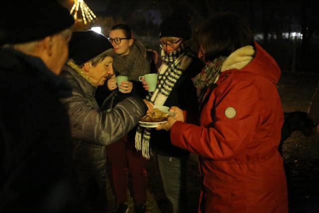 4. Türchen des "Lebendigen Adventskalenders" im Schützenhaus in Duingen