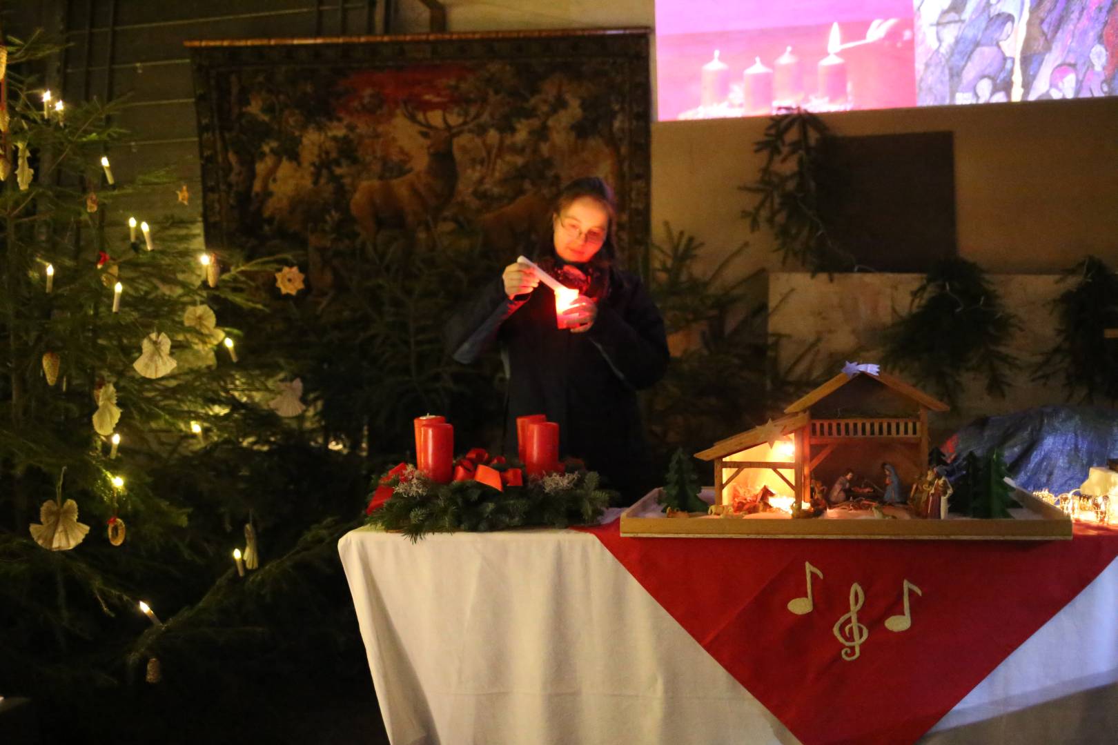 Scheunengottesdienst und 15. Türchen des "Lebendigen Adventskalenders"