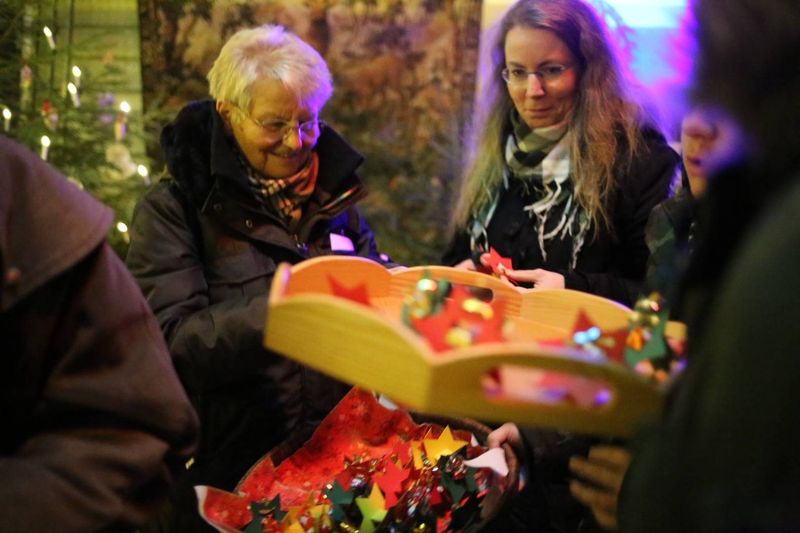 Scheunengottesdienst und 15. Türchen des "Lebendigen Adventskalenders"