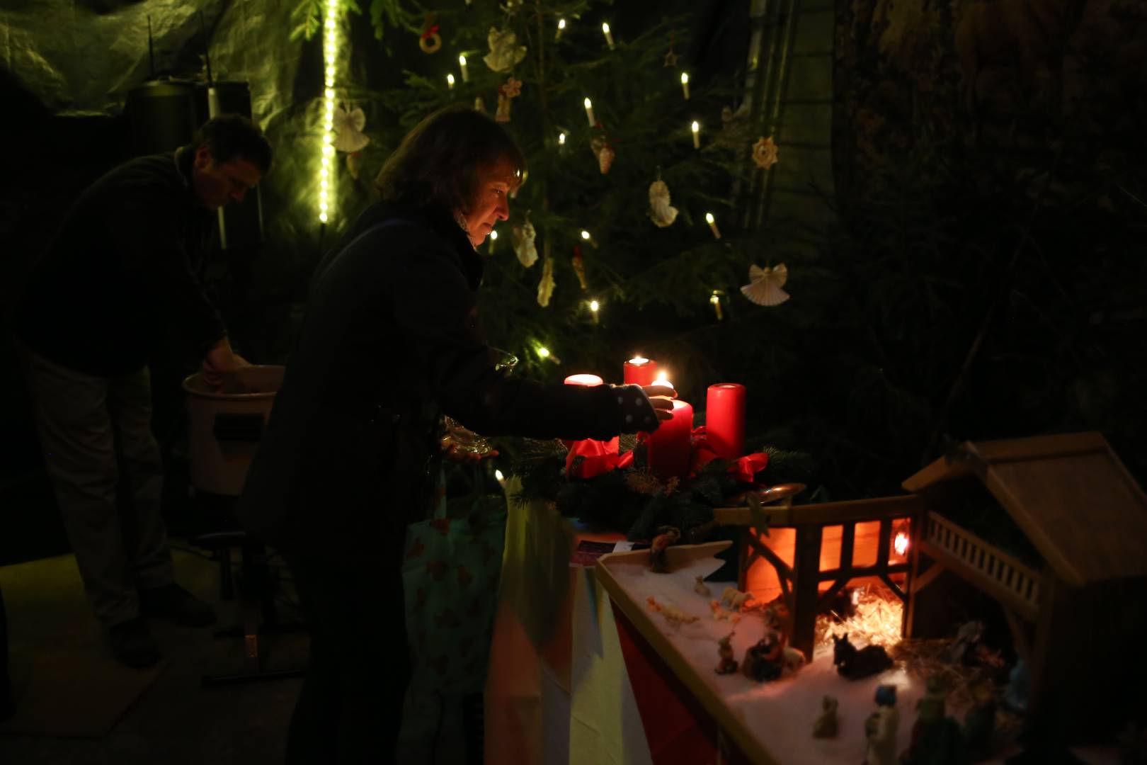 Scheunengottesdienst und 15. Türchen des "Lebendigen Adventskalenders"