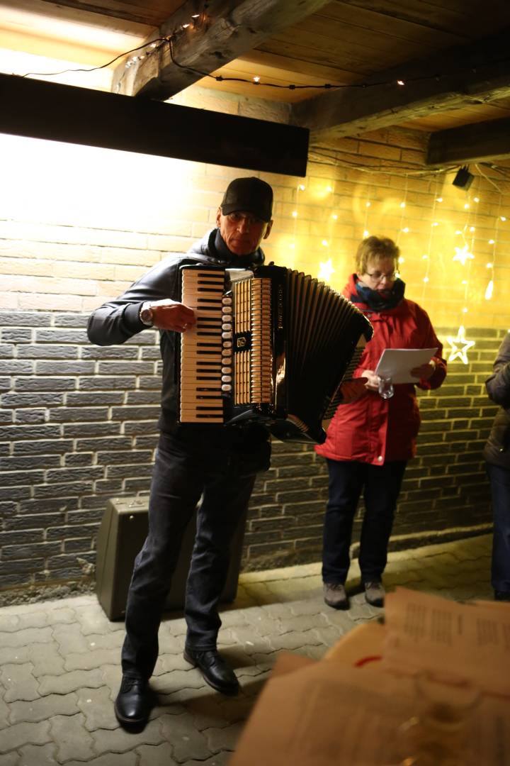 18. Türchen des "Lebendigen Adventskalenders" bei Familie Schulz in Duingen