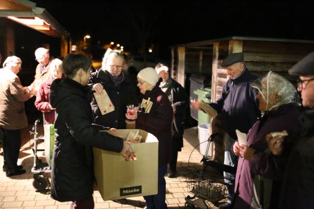 20. Türchen des "Lebendigen Adventskalenders" beim Betreuten Wohnen in Duingen