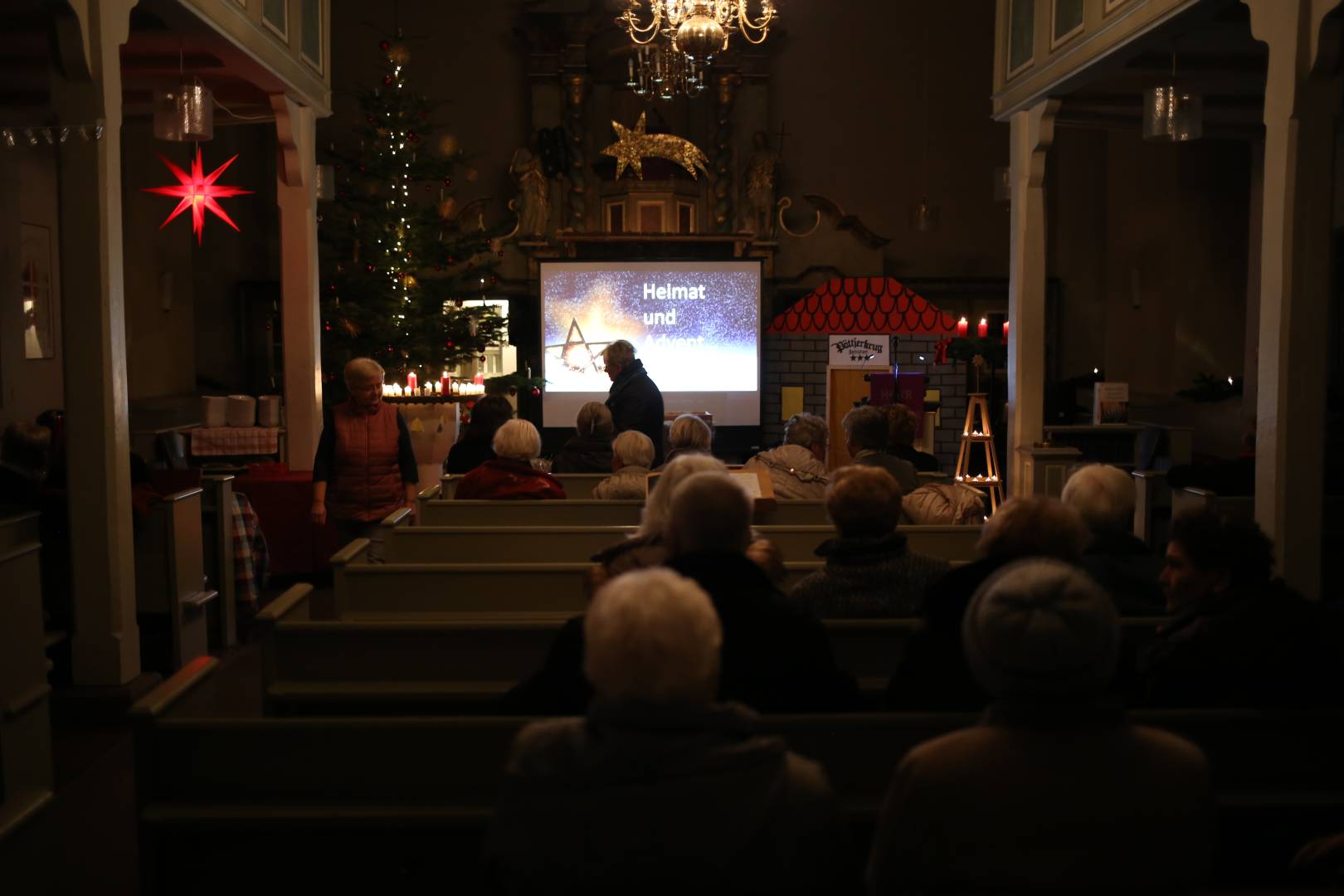 22. Türchen des "Lebendigen Adventskalenders" bei Wort und Gesang in der Katharinenkirche in Duingen