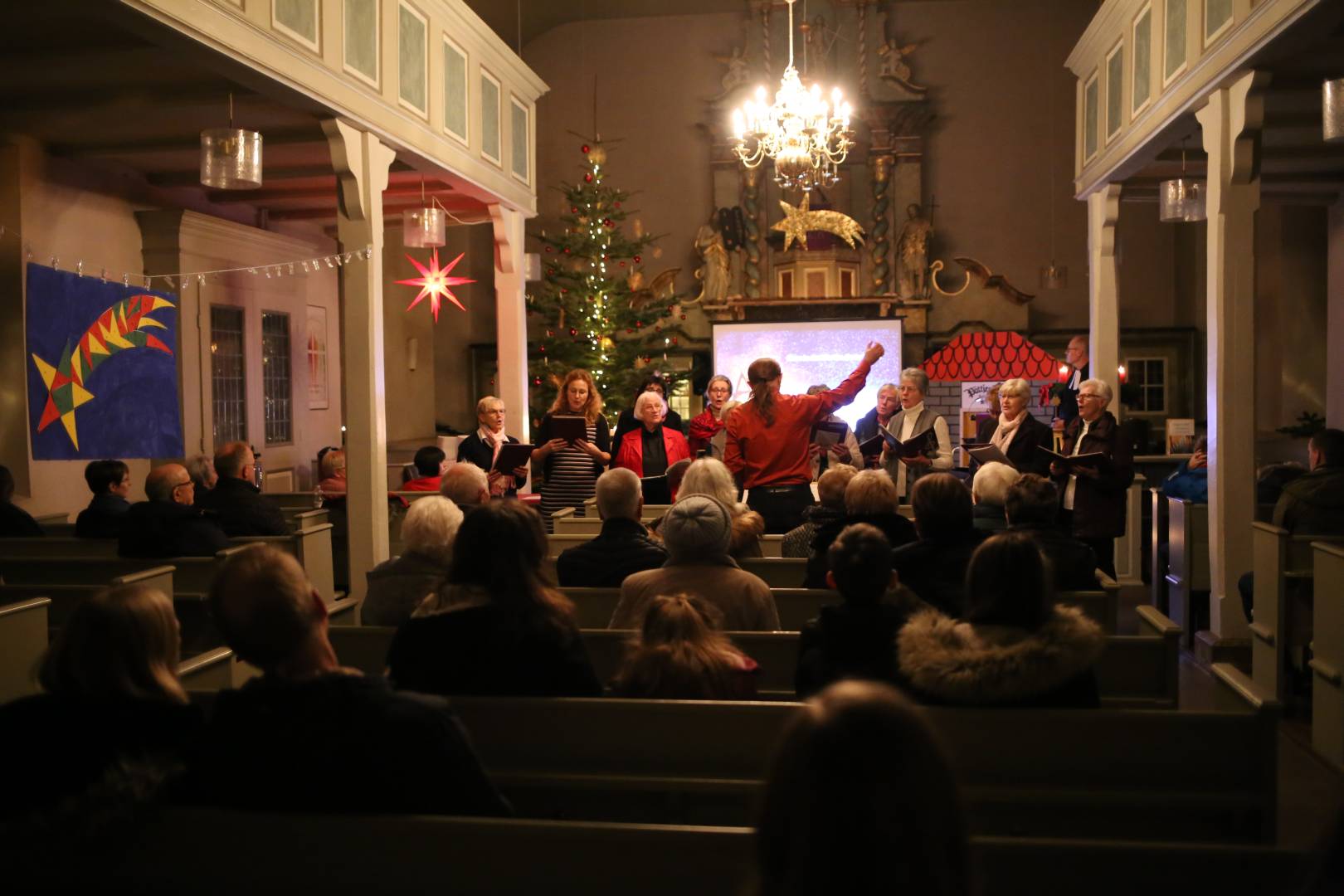 22. Türchen des "Lebendigen Adventskalenders" bei Wort und Gesang in der Katharinenkirche in Duingen