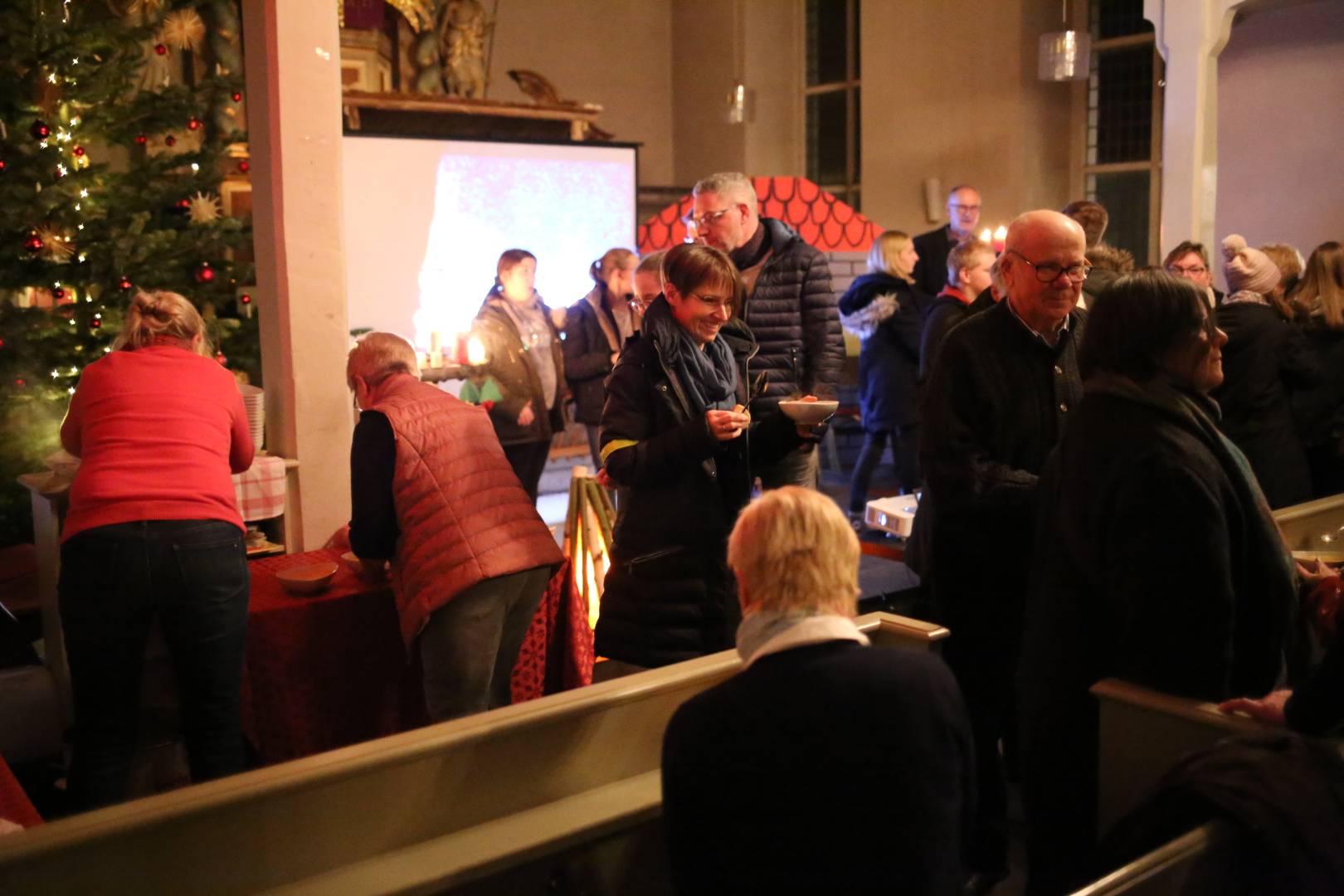 22. Türchen des "Lebendigen Adventskalenders" bei Wort und Gesang in der Katharinenkirche in Duingen