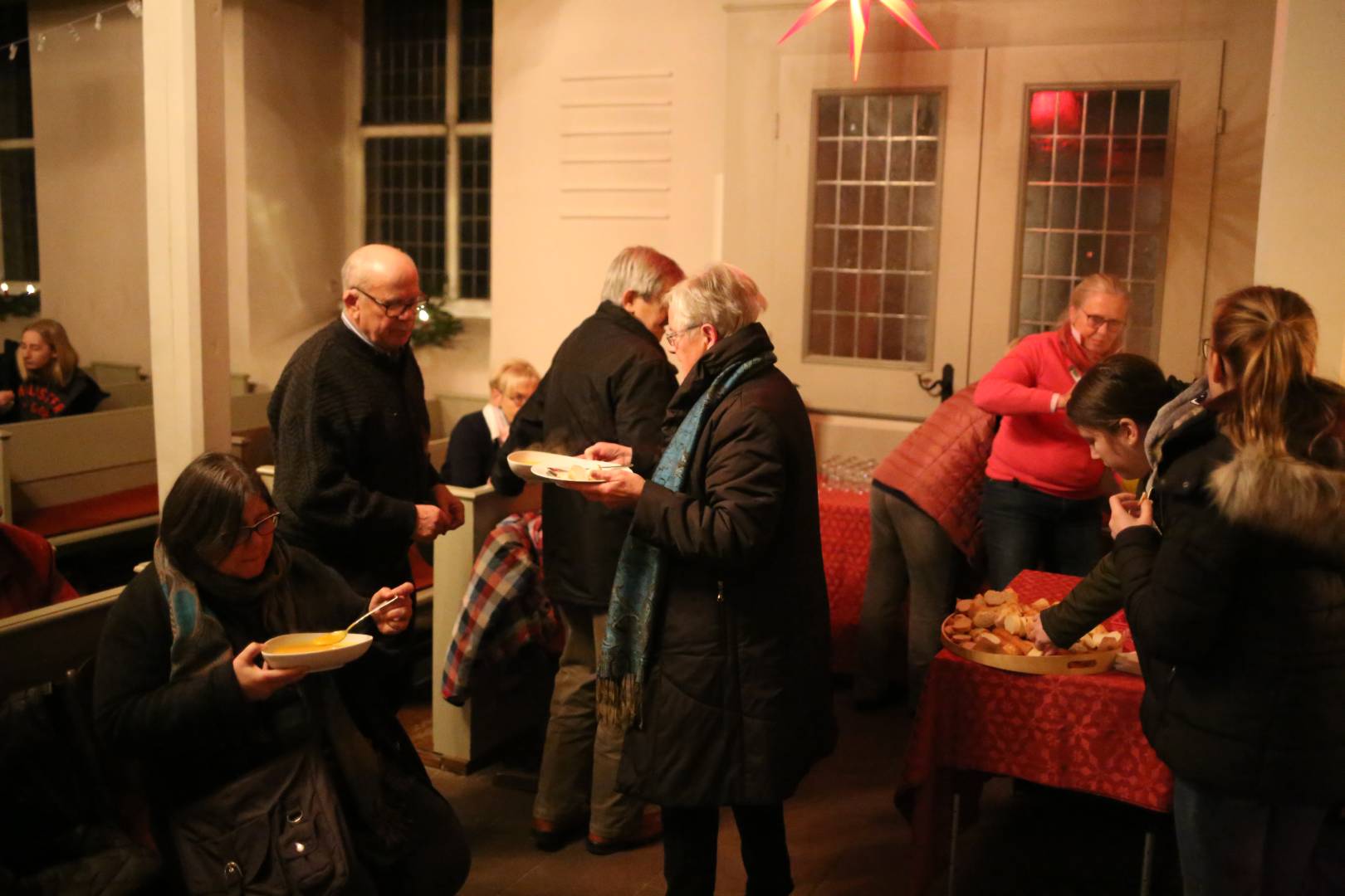 22. Türchen des "Lebendigen Adventskalenders" bei Wort und Gesang in der Katharinenkirche in Duingen