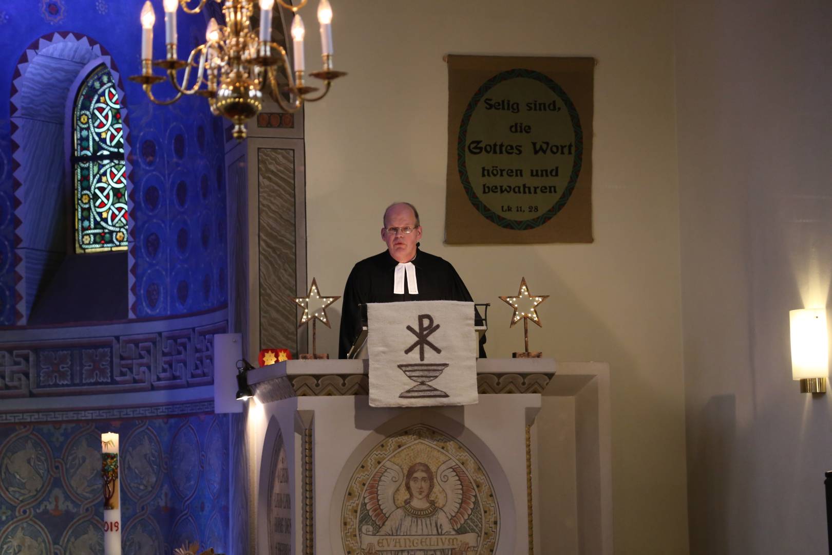 Festgottesdienst mit Chor am 2. Weihnachtstag in der St. Franziskuskirche