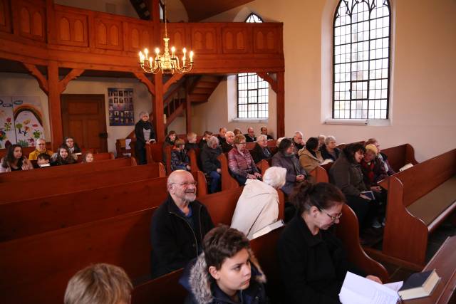 Winterkirche in Weenzen unter dem Thema "Dietrich Bonhoeffer"