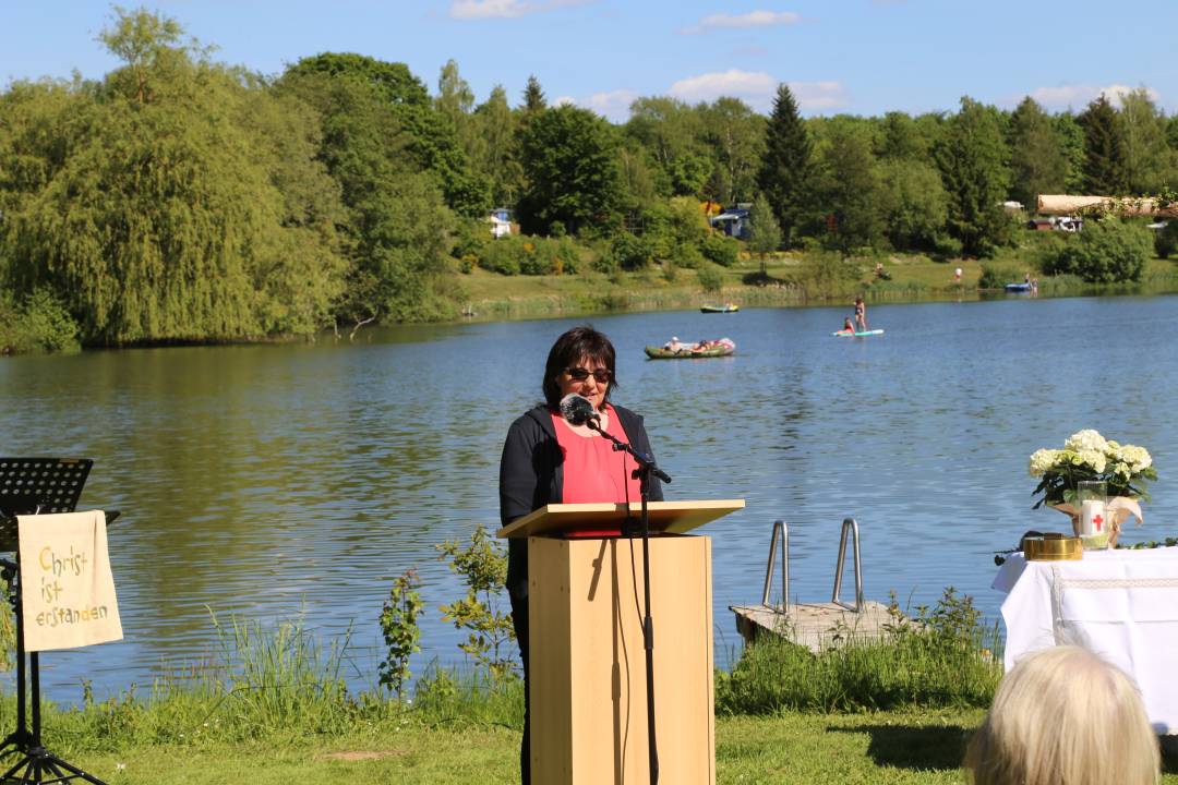 Freiluftgottesdienst am Humboldtsee mit der Verabschiedung von Pastor Podszus