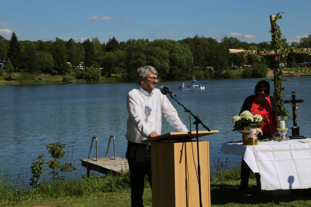 Freiluftgottesdienst am Humboldtsee mit der Verabschiedung von Pastor Podszus