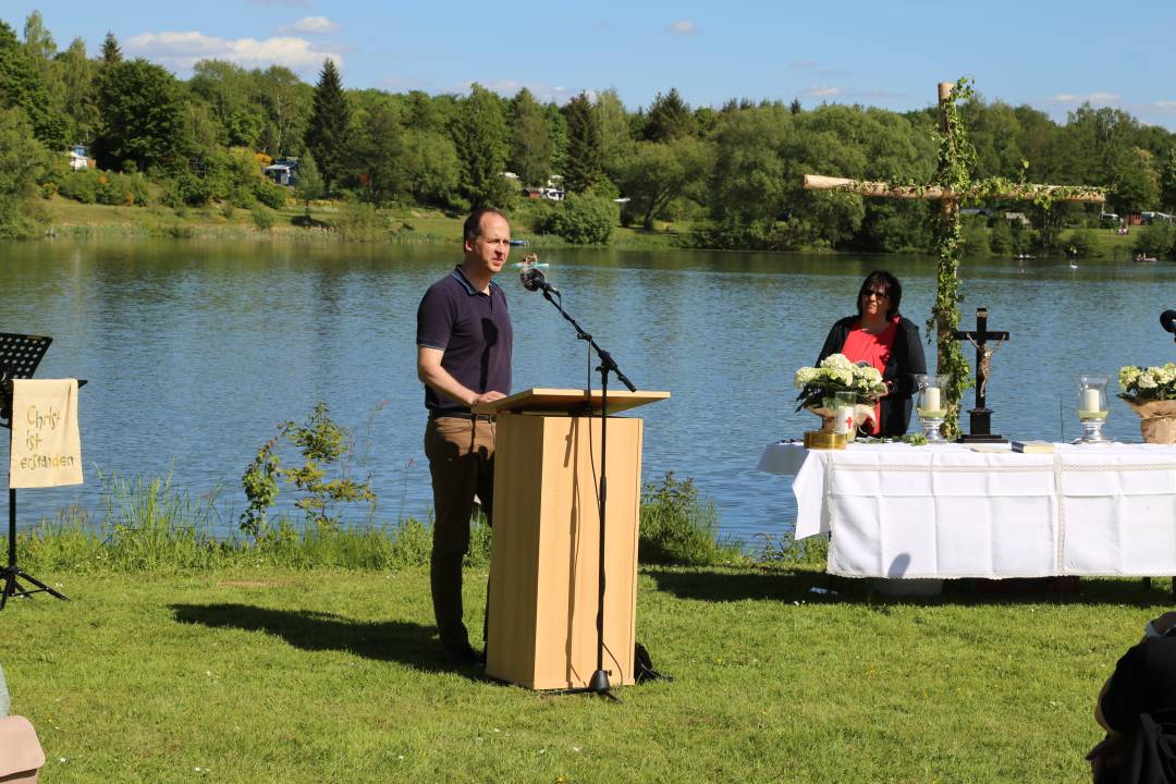 Freiluftgottesdienst am Humboldtsee mit der Verabschiedung von Pastor Podszus