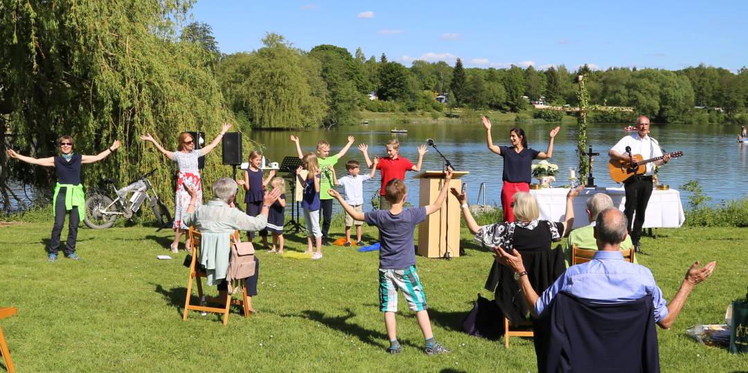 Freiluftgottesdienst am Humboldtsee mit der Verabschiedung von Pastor Podszus