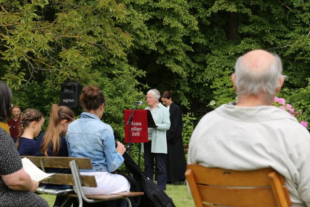 Pfingstgottesdienst im Kleingarten