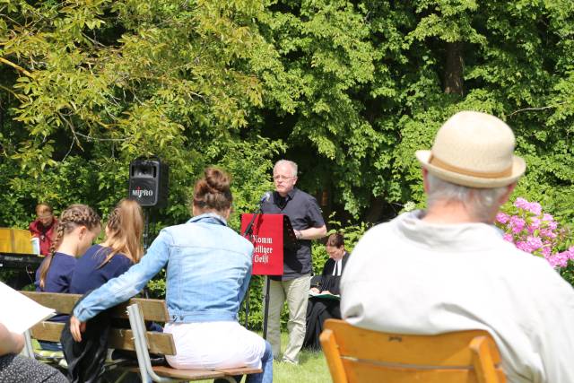 Pfingstgottesdienst im Kleingarten