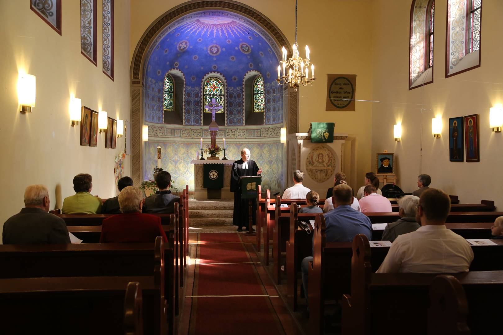 Taufe von Mira Oppermann in der St. Franziskuskirche