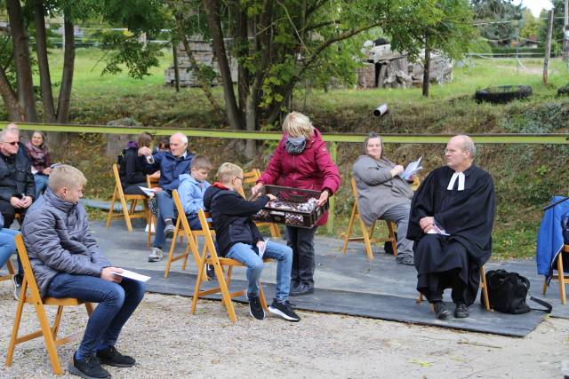 Ökumenisches Erntedankfest im Reitstall