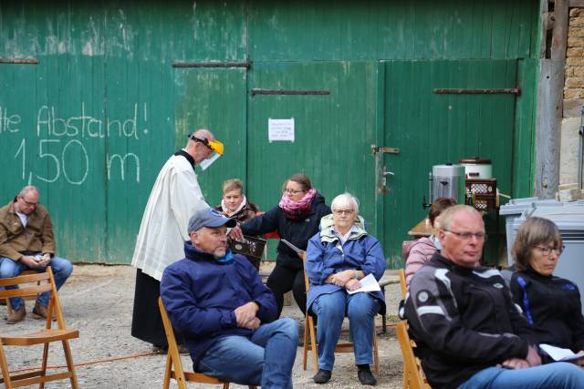 Ökumenisches Erntedankfest im Reitstall