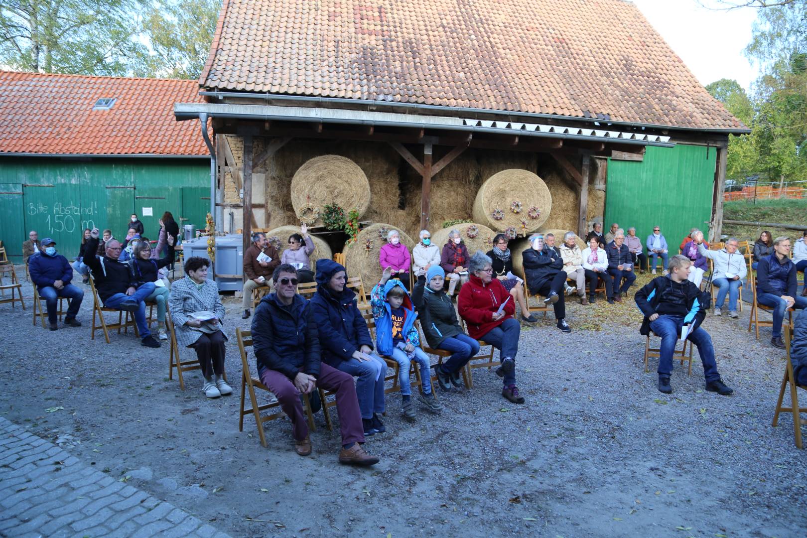 Ökumenisches Erntedankfest im Reitstall