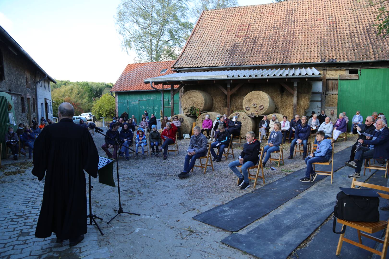 Ökumenisches Erntedankfest im Reitstall