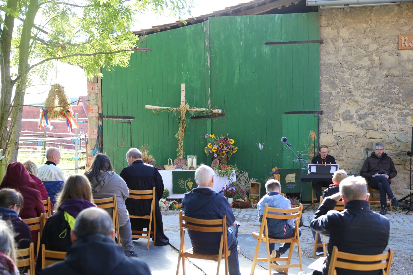 Ökumenisches Erntedankfest im Reitstall