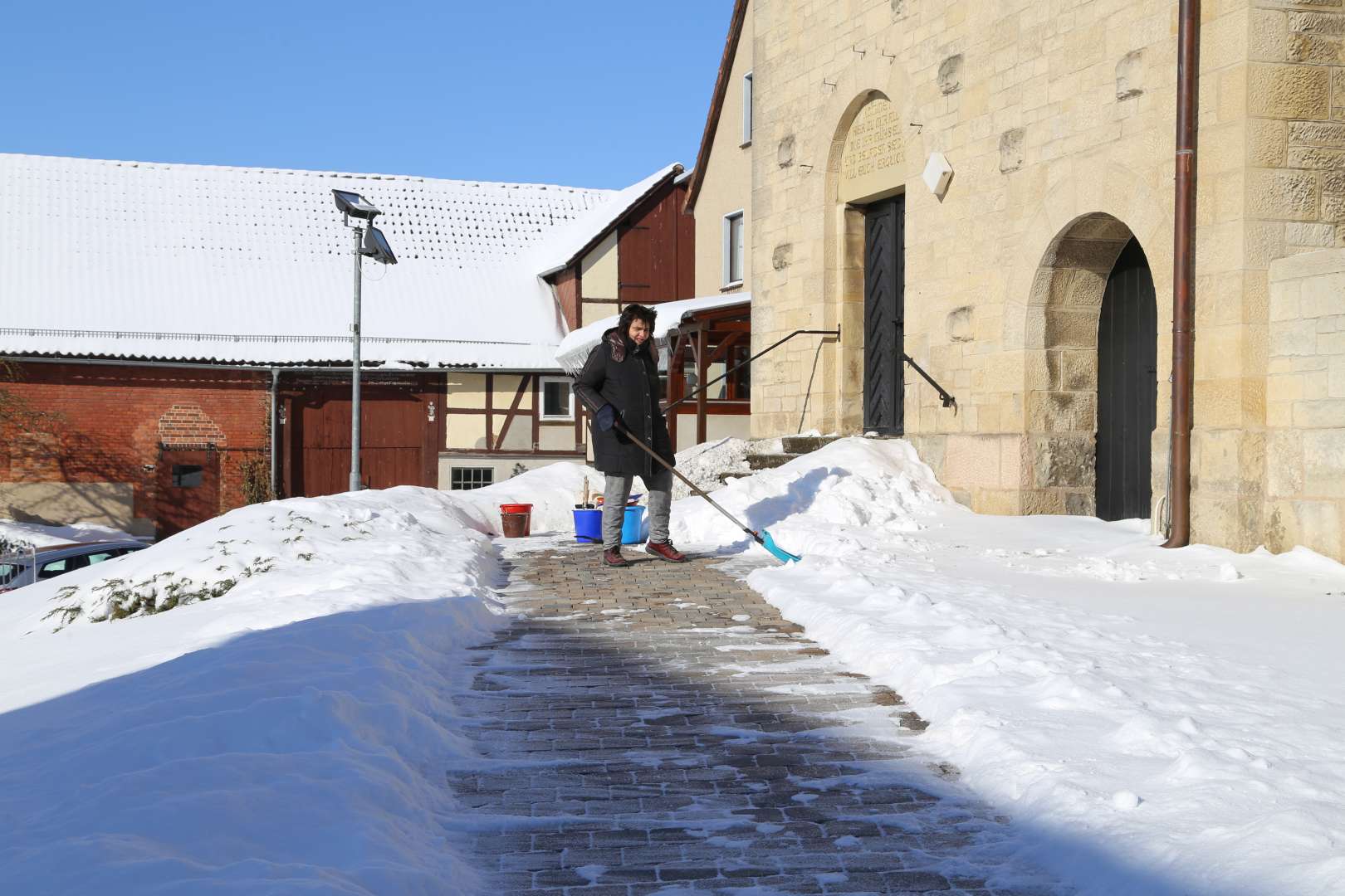 Flugschnee in der St. Franziskuskirche