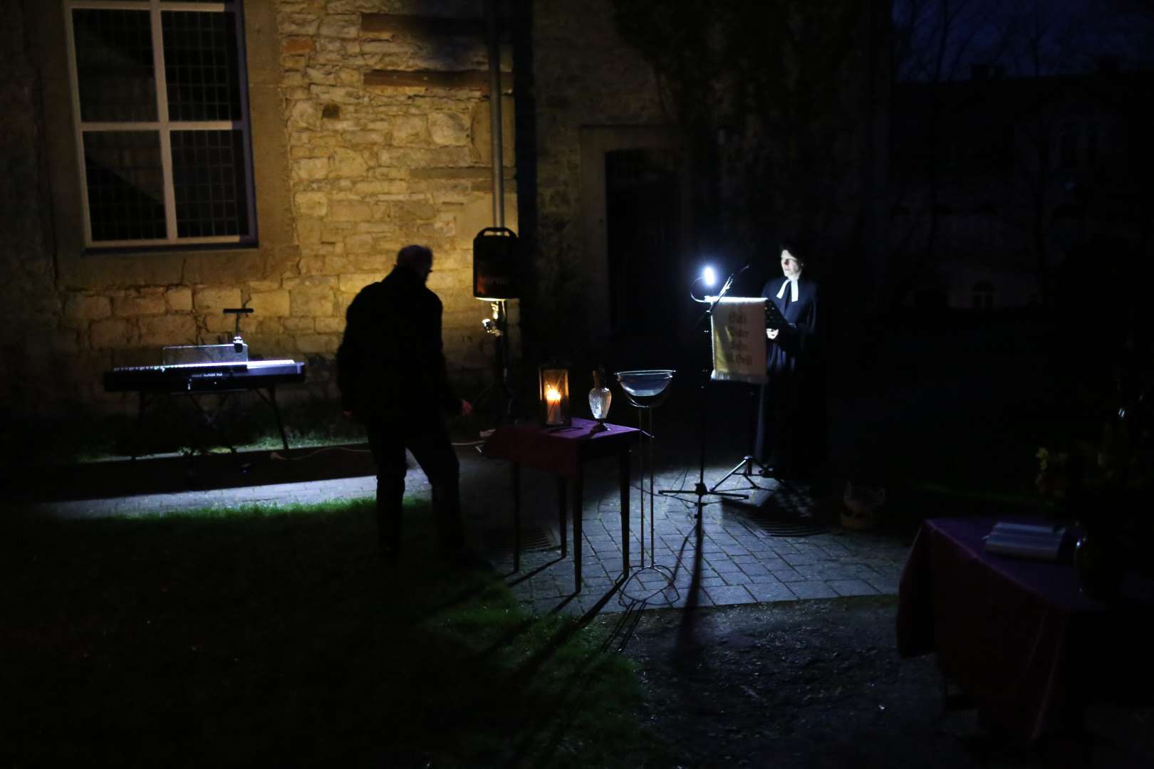 Osternacht in Duingen mit Gemeindegesang