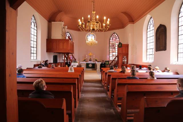 Gottesdienst für Konfirmanden in der St. Maternuskapelle