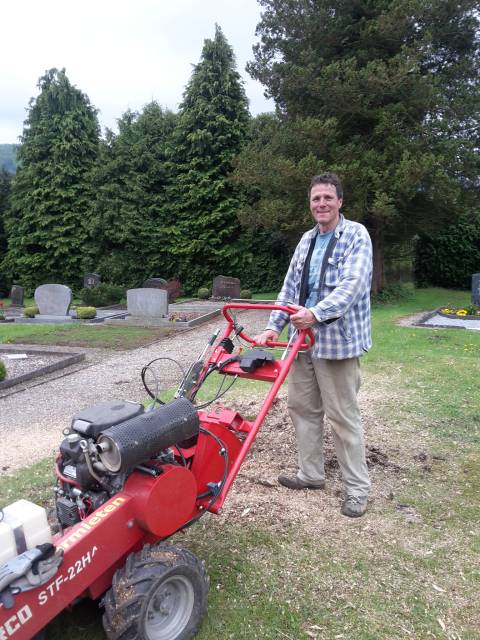 Ehrenamtlicher Einsatz auf dem Friedhof Coppengrave