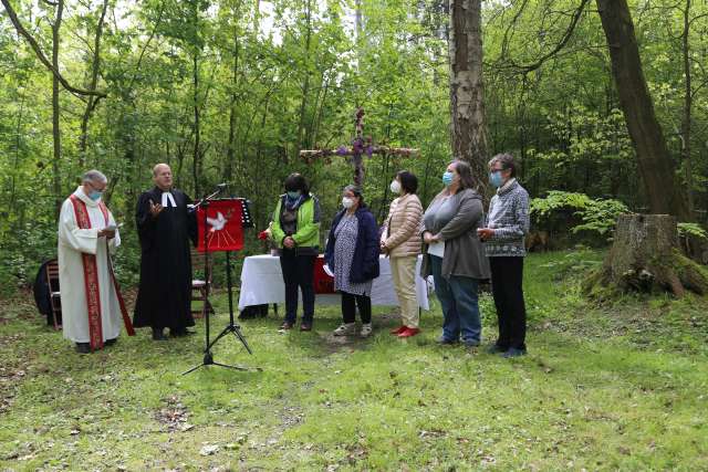 Sonniger Ökumenischer Freiluftgottesdienst am Pfingstmontag an der Köhlerhütte