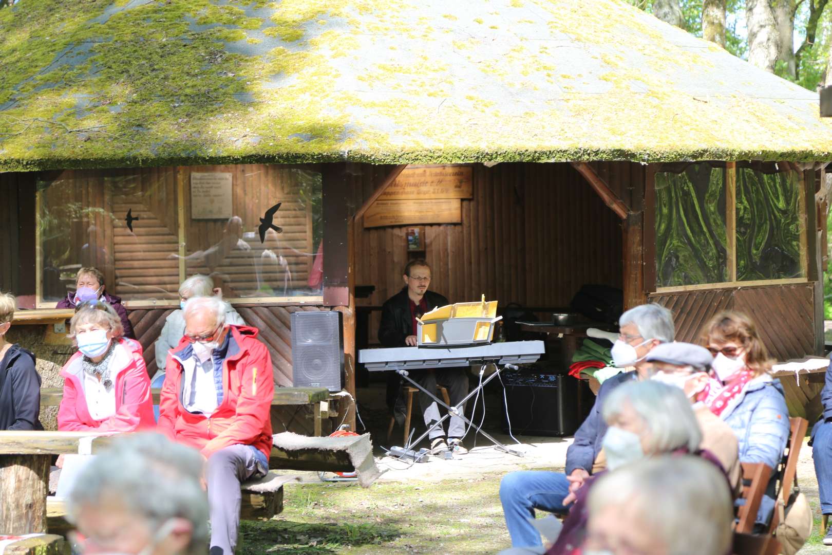 Sonniger Ökumenischer Freiluftgottesdienst am Pfingstmontag an der Köhlerhütte